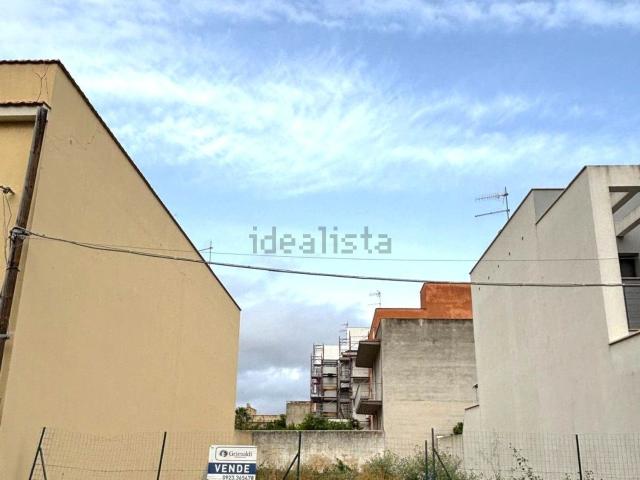 Terreno in vendita di 250 m² in Via Vulcano