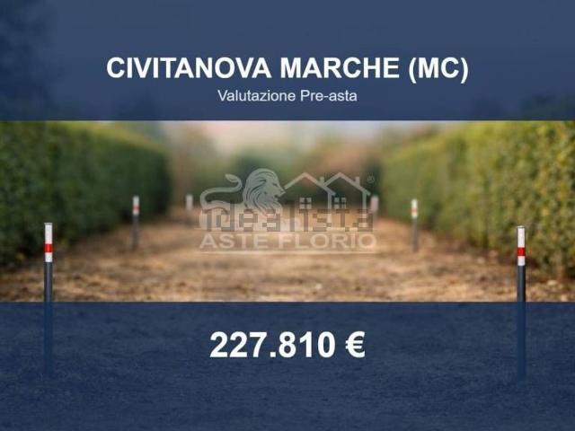 Terreno in vendita di 25114 m² in Via Giuseppe di Vittorio