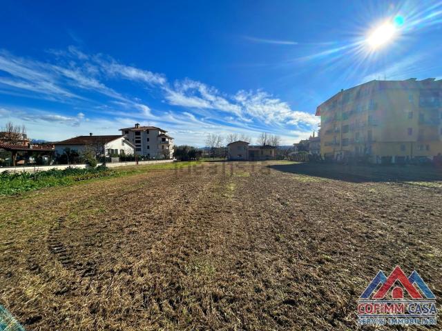 Terreno in vendita di 2644 m² in Via Agnone Maggiore, 4