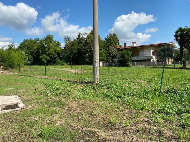 Terreno in vendita di 2650 m² in Via G. Mazzini, 109