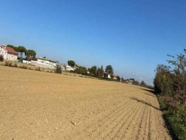 Terreno in vendita di 27556 m² in Via Madonna dell&apos Olivo