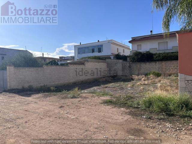 Terreno in vendita di 276 m² in Via Lazio