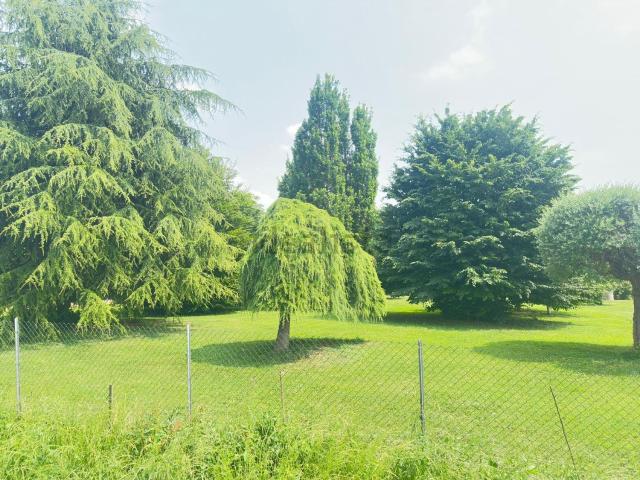 Terreno in vendita di 2770 m²