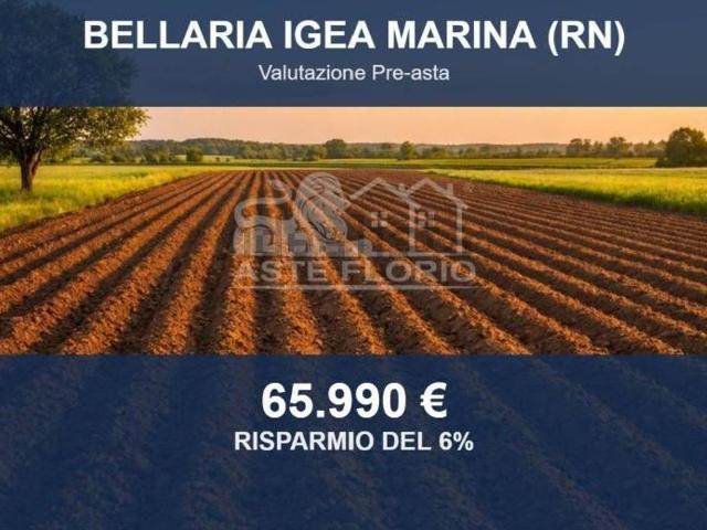 Terreno in vendita di 27330 m² in Via Fermignano, 20