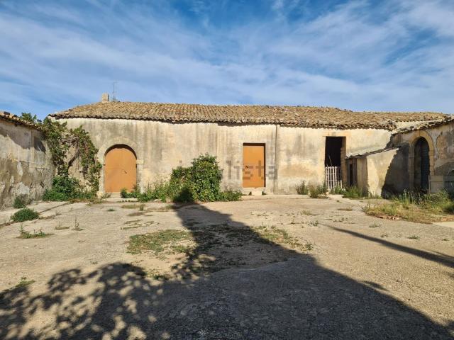 Terreno in vendita di 280000 m²