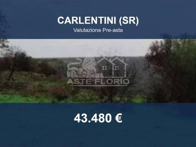 Terreno in vendita di 2900 m² in Strada Senza Nome