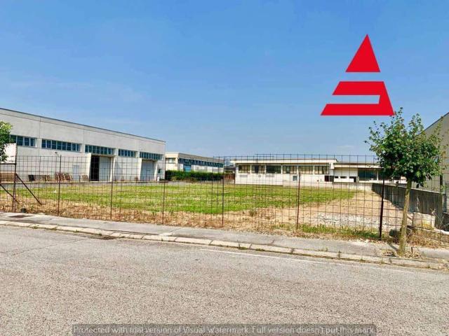 Terreno in vendita di 2906 m²