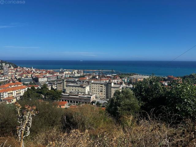 Terreno in vendita di 2909 m² in Salita Pino Grosso