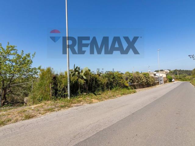 Terreno in vendita di 3066 m² in Via Giuseppe Garibaldi, 24
