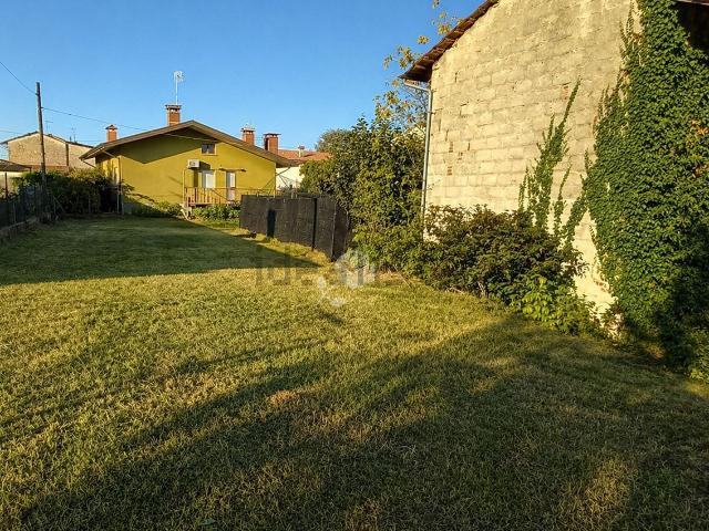 Terreno in vendita di 3093 m² in Via Monsignor Detalmo da Villalta, 14