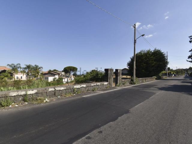 Terreno in vendita di 3000 m² in Via Cava, 1