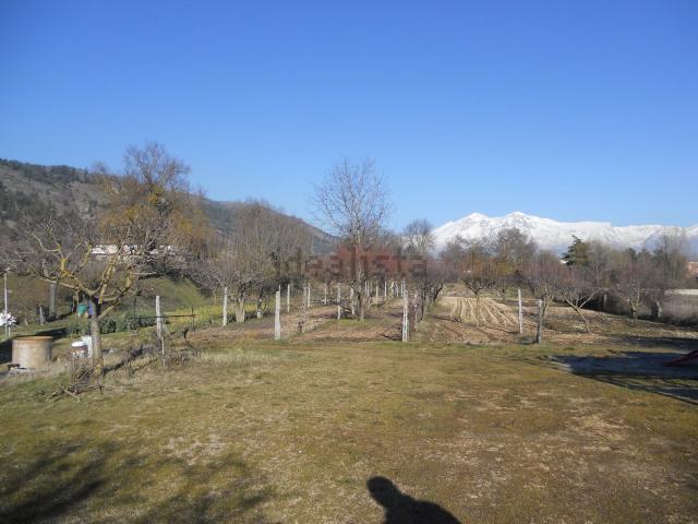 Terreno in vendita di 3000 m² in Via Piè le Pogge