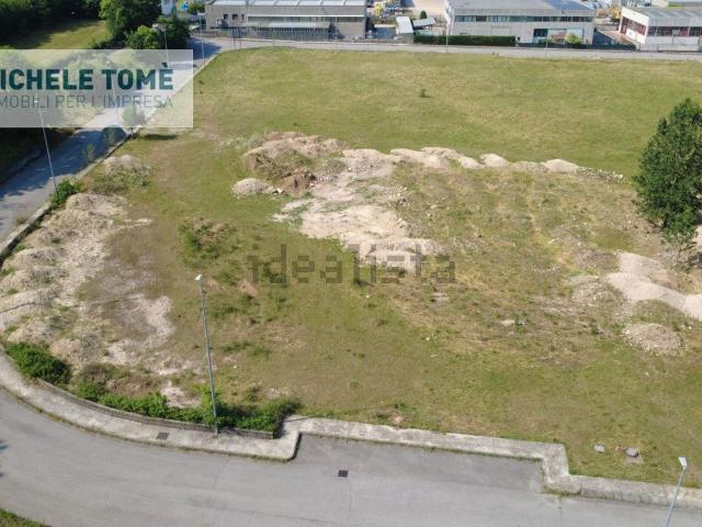 Terreno in vendita di 3151 m² in Via Centoarte