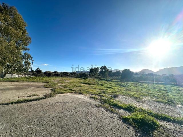 Terreno in vendita di 3100 m² in Via Trexenta