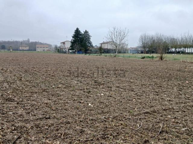 Terreno in vendita di 32436 m² in Via Penavara