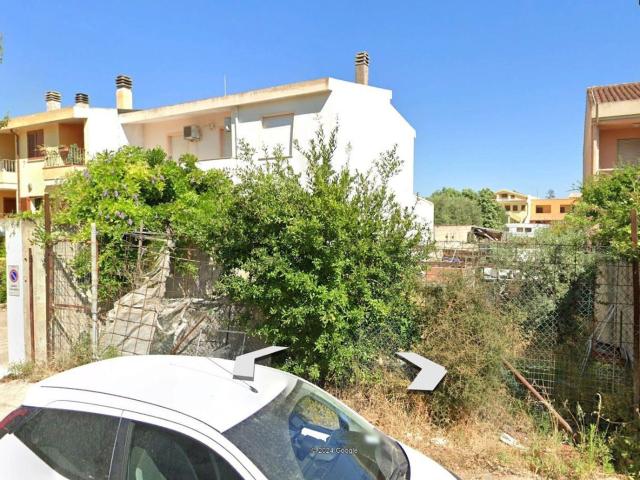Terreno in vendita di 325 m² in Via delle Orchidee, 17