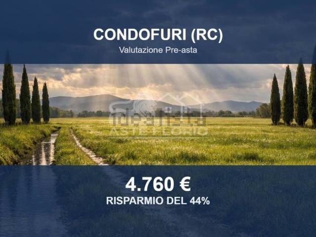 Terreno in vendita di 3200 m² in Via Straci