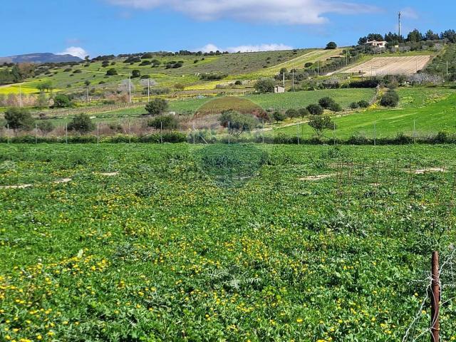 Terreno in vendita di 3200 m²