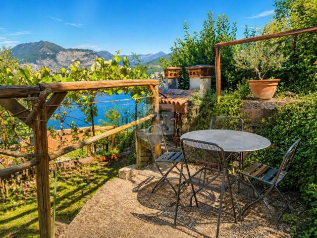 Terreno in vendita di 320 m² in Via Zignago