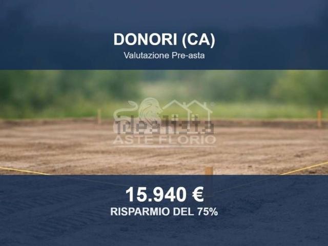Terreno in vendita di 3233 m² in Via Is Arenas