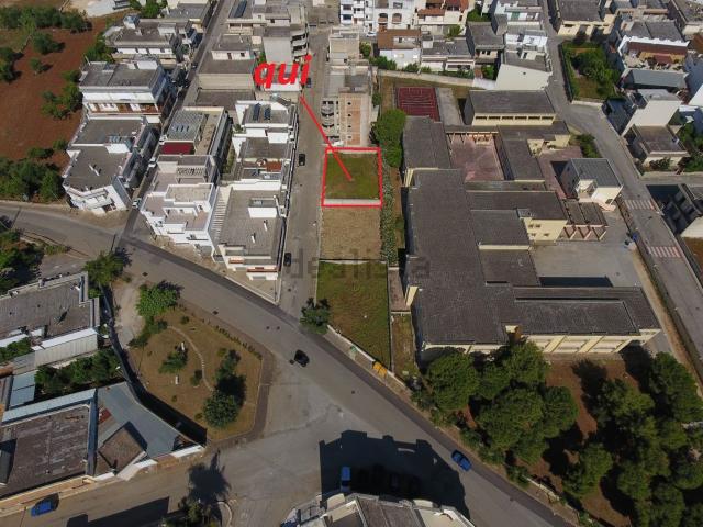 Terreno in vendita di 323 m² in Via SAN MICHELE