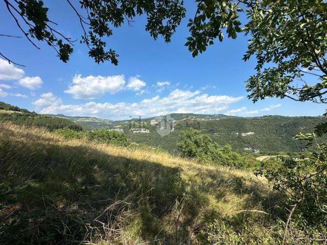 Terreno in vendita di 3366 m² in Via Molino, 2