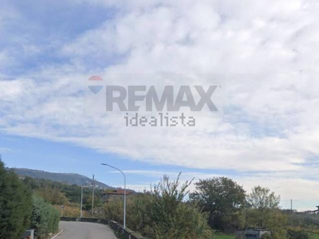 Terreno in vendita di 3390 m² in Contrada S.lucia
