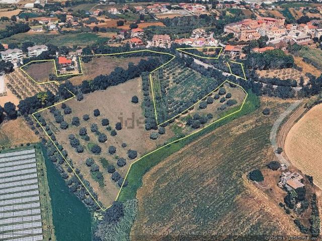 Terreno in vendita di 33000 m²