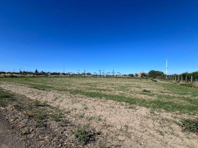 Terreno in vendita di 3470 m² in Via Due Bagli