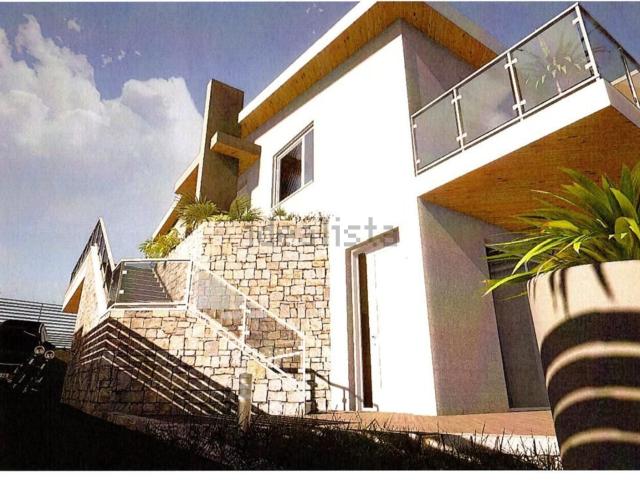 Terreno in vendita di 3400 m² in Via Enrico Mattei
