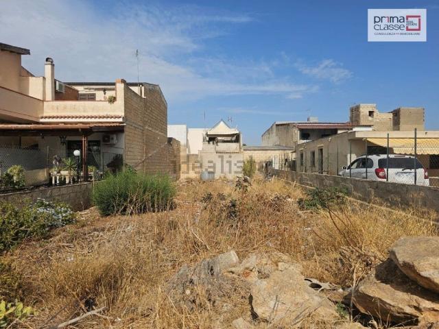Terreno in vendita di 340 m² in Via Ettore Maiorana