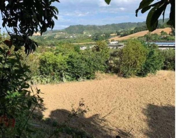 Terreno in vendita di 35610 m² in Strada Provinciale 75