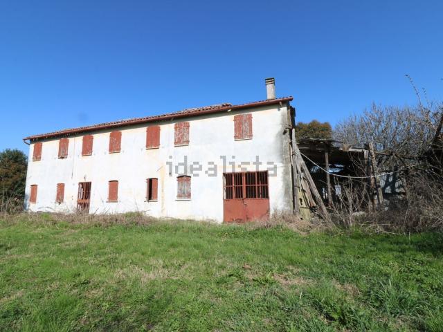 Terreno in vendita di 3594 m² in Vicolo Lombardia, 38