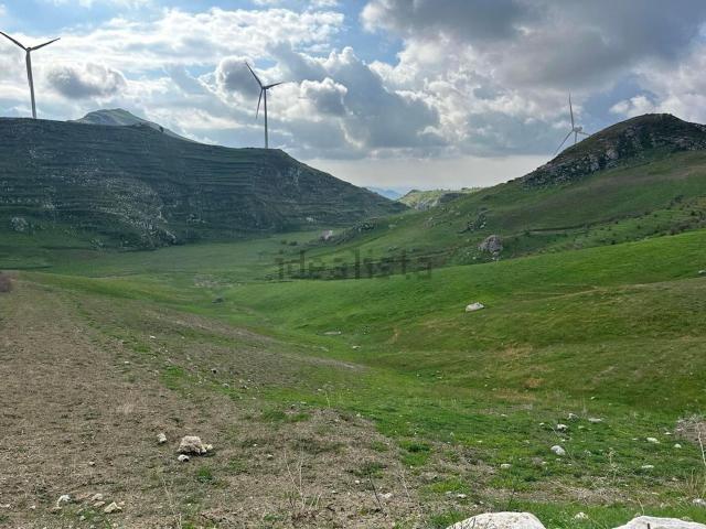 Terreno in vendita di 3500000 m² in Contrada LUPONERO