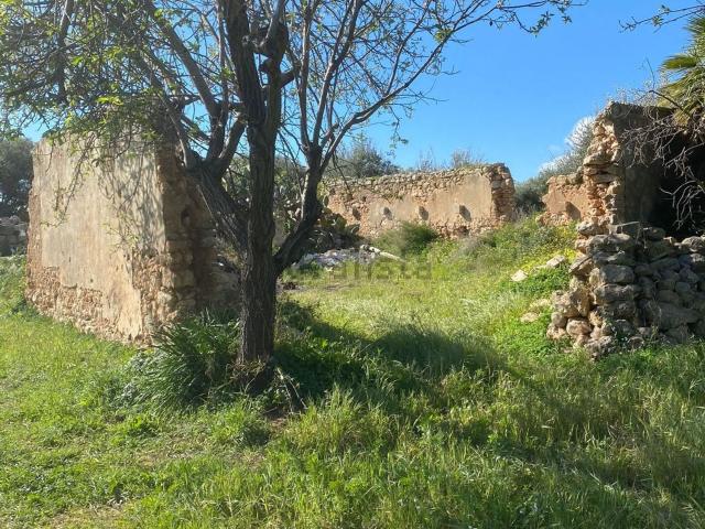 Terreno in vendita di 35000 m² in Contrada Volpiglia