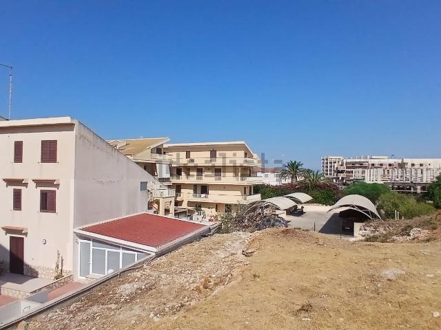 Terreno in vendita di 3500 m² in Via Dottor Salvatore Ottaviano