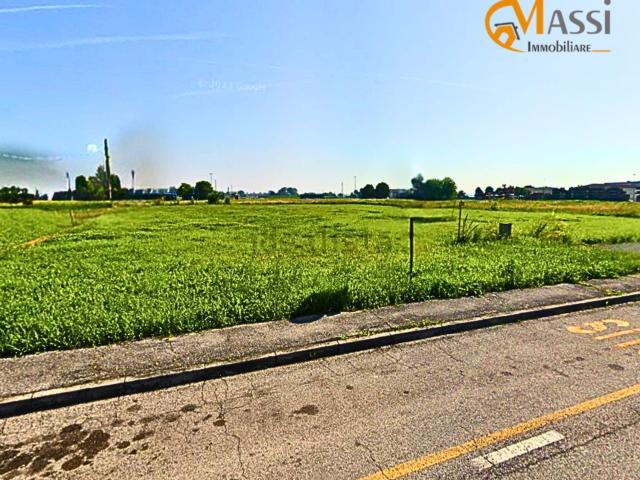 Terreno in vendita di 3500 m² in Via Europa