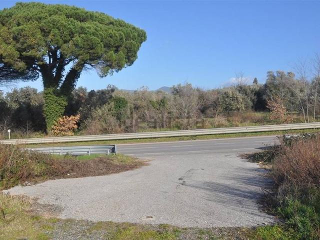 Terreno in vendita di 350 m² in Strada Regionale 206