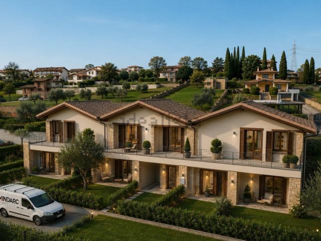 Terreno in vendita di 3515 m² in Via Peraccio