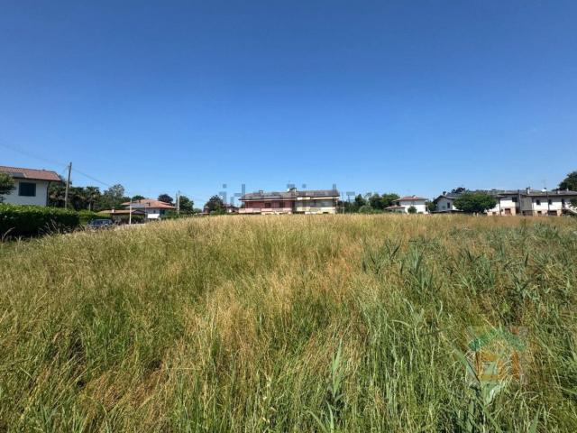 Terreno in vendita di 3660 m² in Via A.Volta