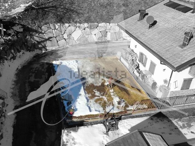 Terreno in vendita di 360 m² in Via Dante Alighieri