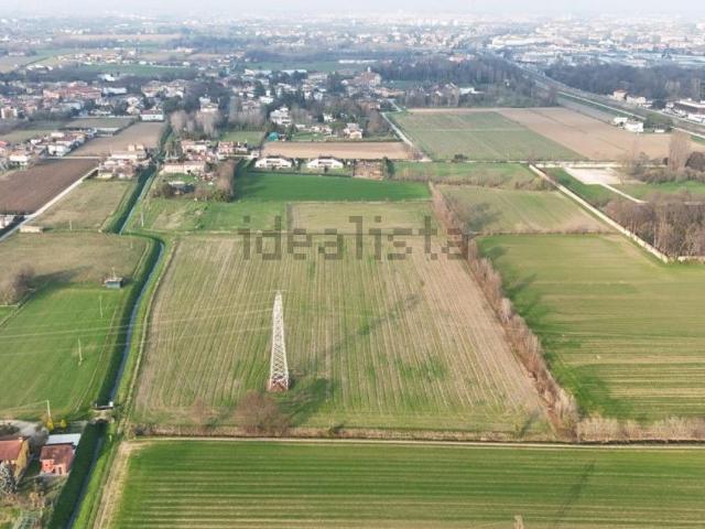 Terreno in vendita di 36240 m² in Via Ponte della Cagna