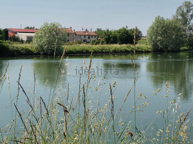 Terreno in vendita di 36280 m² in Via Immacolata