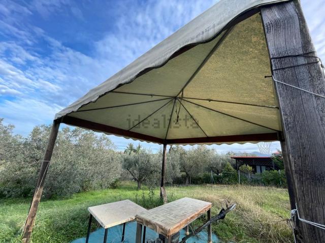 Terreno in vendita di 3700 m² in Via dello Stillo
