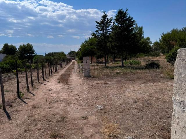 Terreno in vendita di 3700 m² in Via Golfo di La Spezia