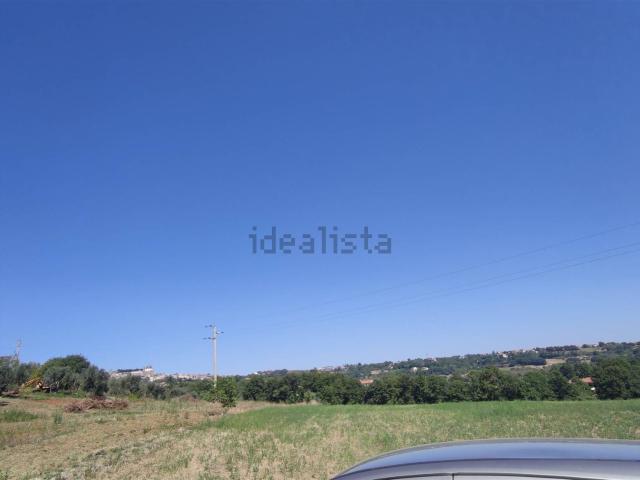 Terreno in vendita di 3700 m²