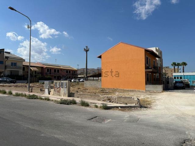 Terreno in vendita di 385 m² in Via Filippo Raciti