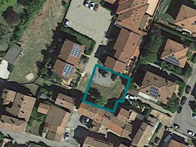 Terreno in vendita di 389 m² in Via Monti, 2
