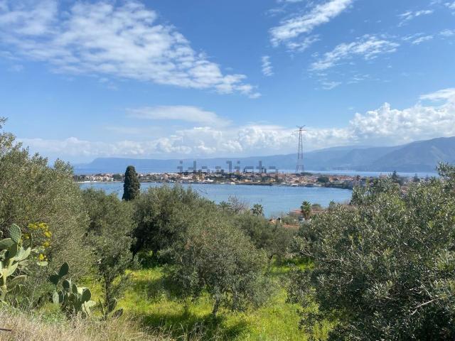 Terreno in vendita di 3800 m² in Via Vecchia Salita Cimitero
