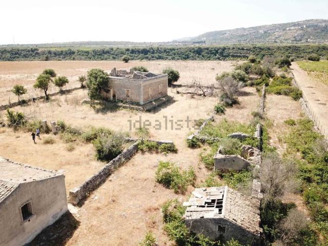 Terreno in vendita di 380620 m² in Strada Senza Nome
